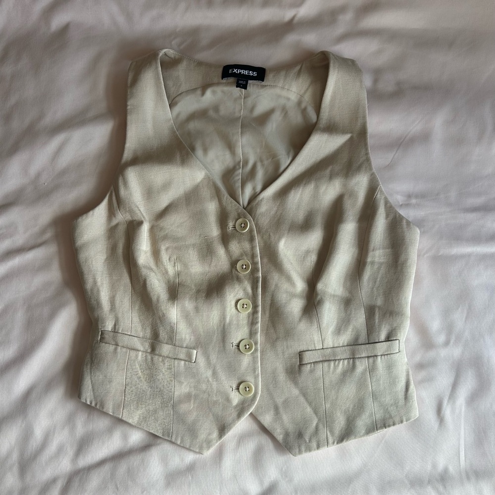 Express Tan Vest – Size Small